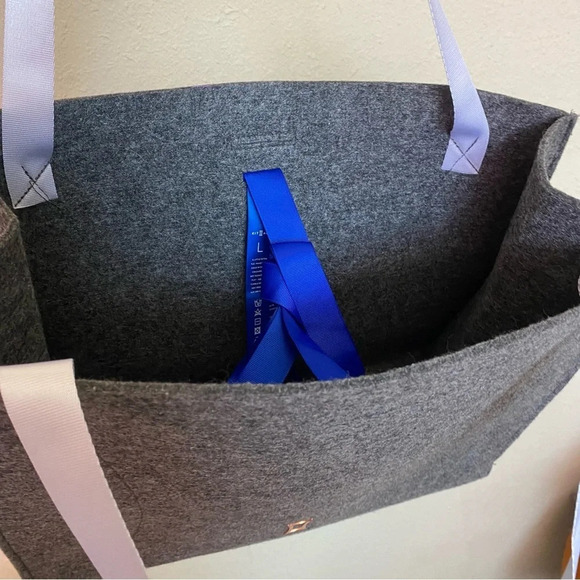 Kit and Ace Grey Large Felt Shopping Tote Bag - Picture 5 of 10